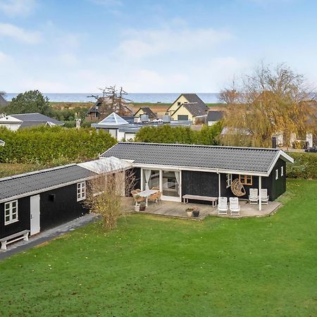 Lovely Home In Otterup With Kitchen エクステリア 写真