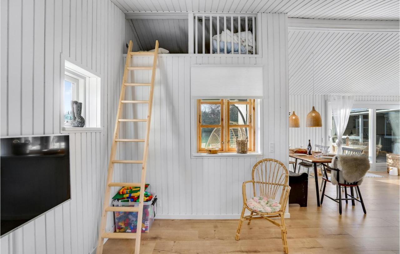 Lovely Home In Otterup With Kitchen エクステリア 写真